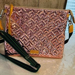 Quinn Downtown Crossbody